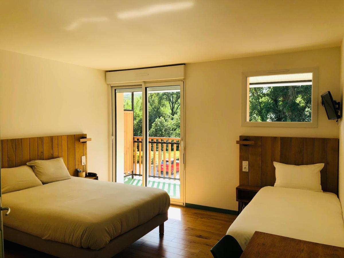 Logis Hotel Les Tilleuls Bruere-Allichamps Bagian luar foto